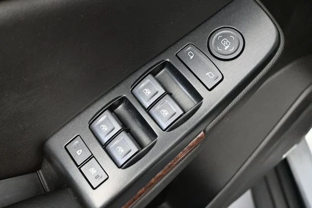 Used 2020 Silver GMC SLE image 15