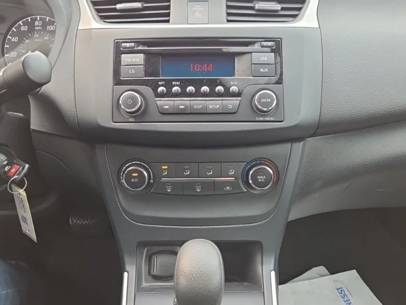 Used 2016  Nissan SR image 13