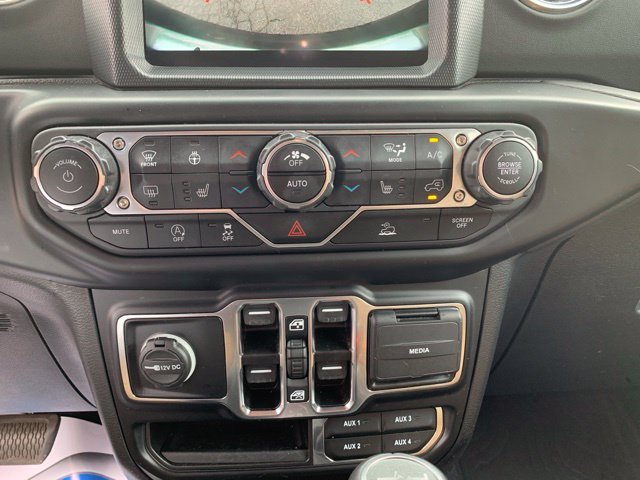 Used 2022 Black Jeep Unlimited Sahara image 19