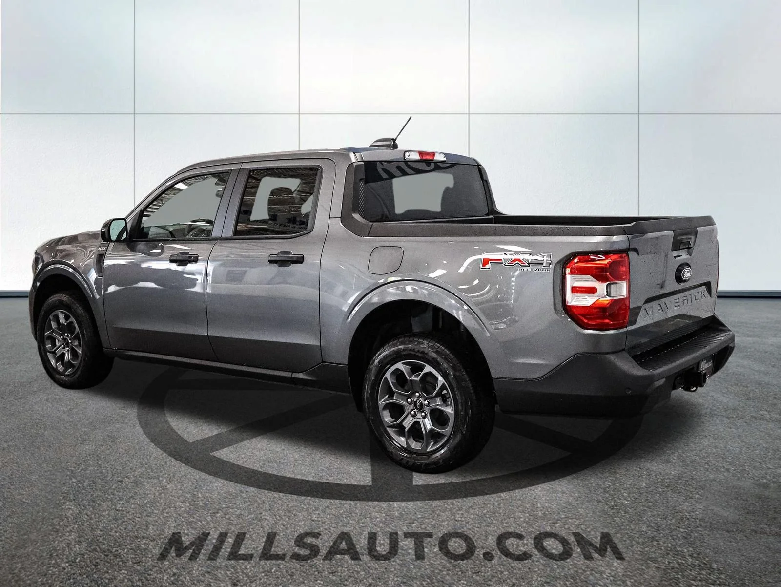 New 2026 Gray Ford XLT image 4