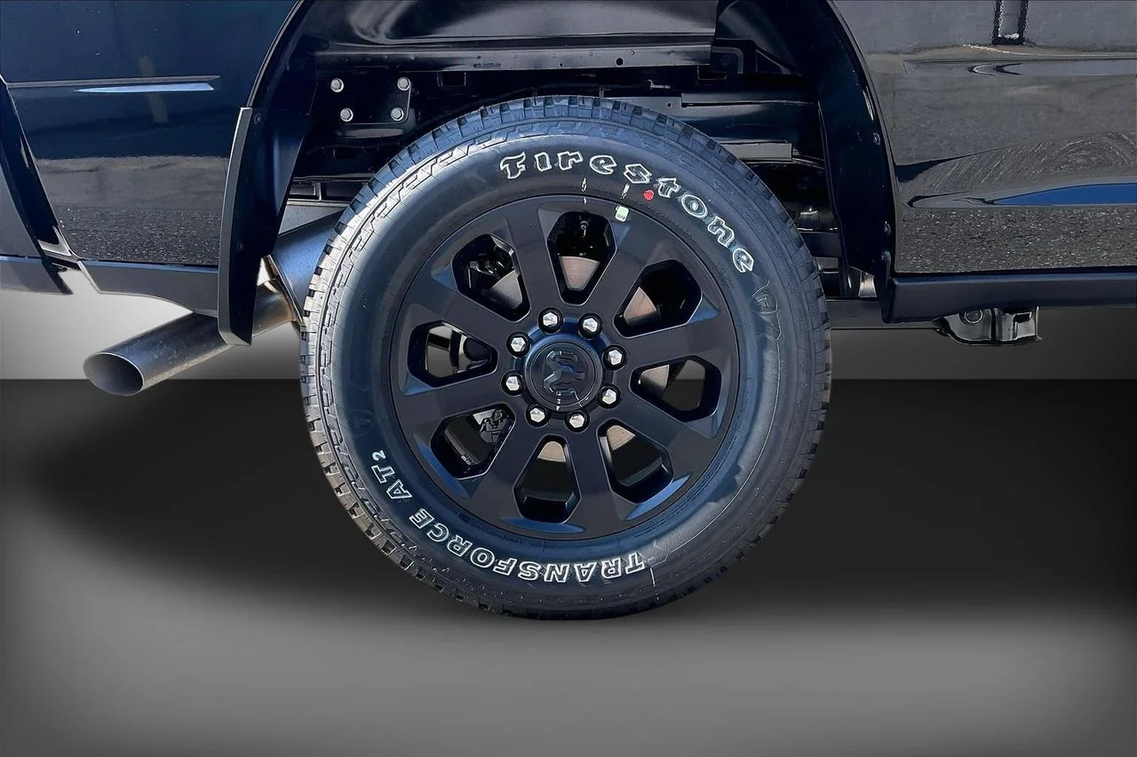 New 2026 Diamond Black Crystal Pearlcoat RAM  image 34
