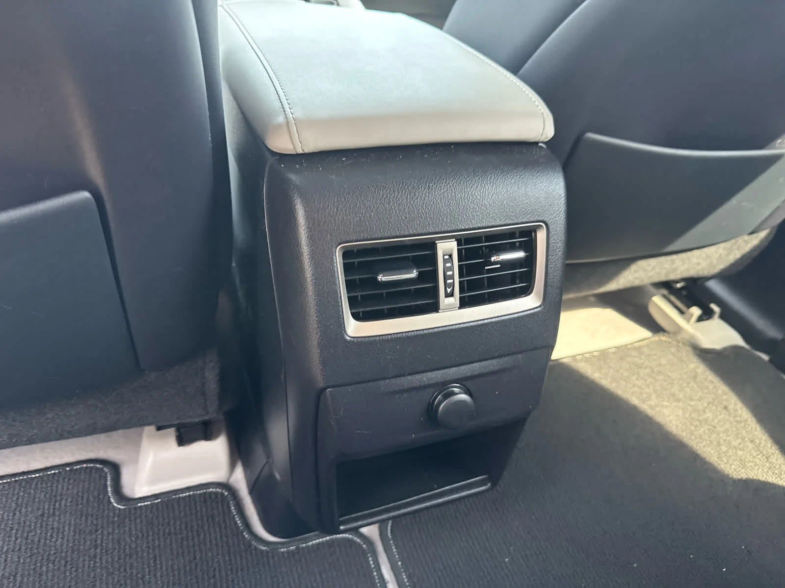 Certified Used 2019 Atomic Silver Lexus  image 18
