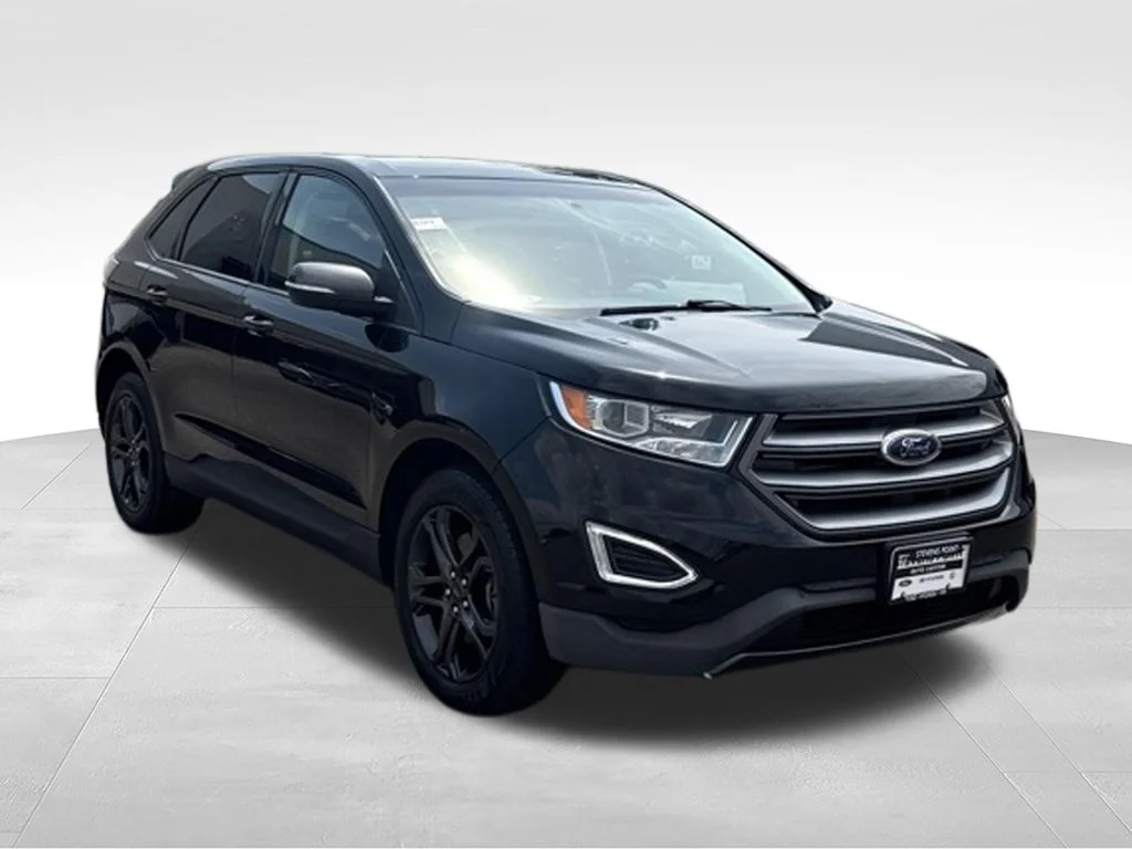 Used 2018 Shadow Black Ford SEL image 8
