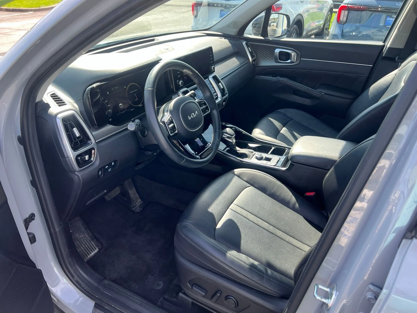 Used 2023 Wolf Gray Kia SX image 24