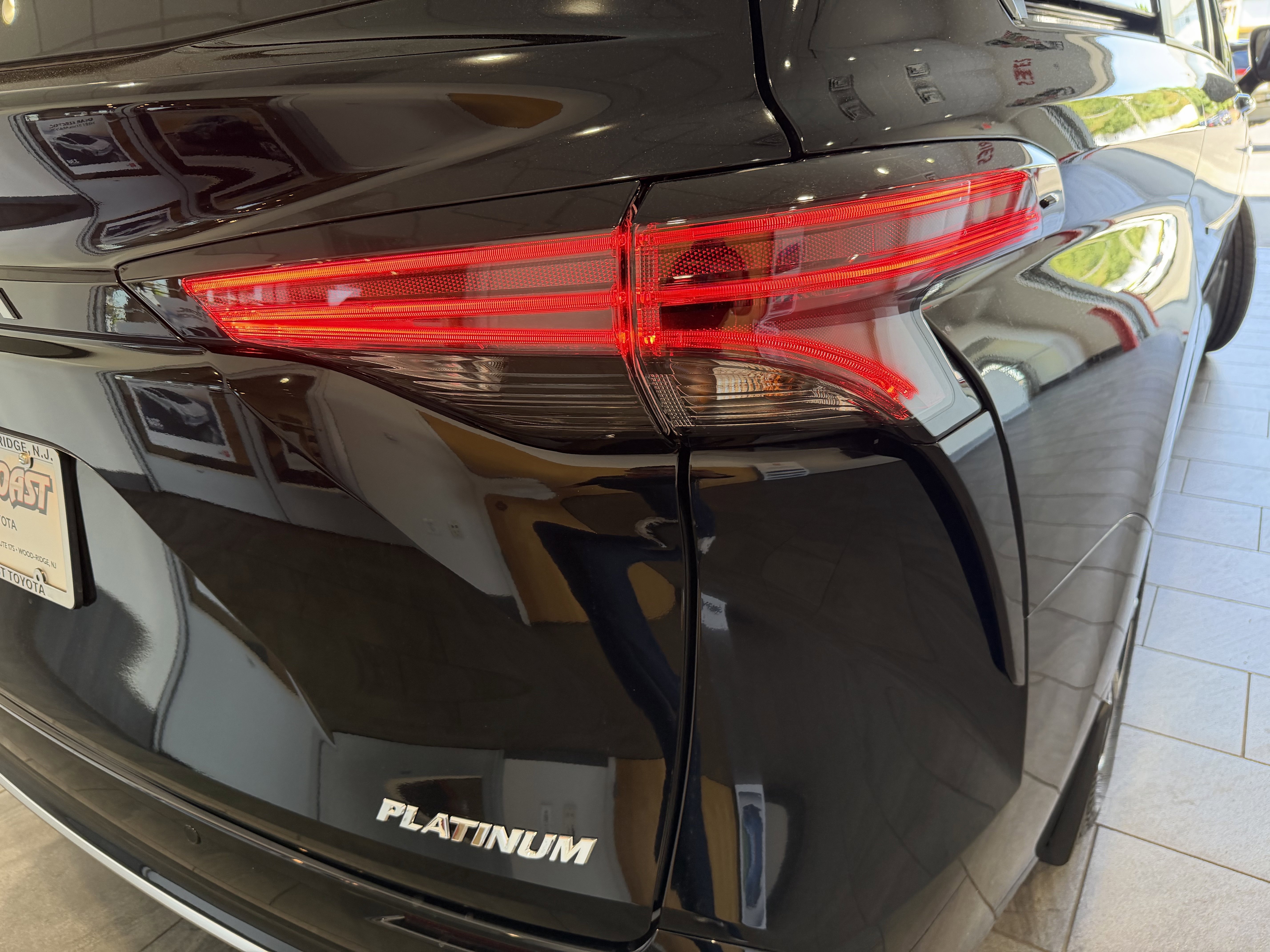 2026 Toyota Sienna Platinum - Photo 69