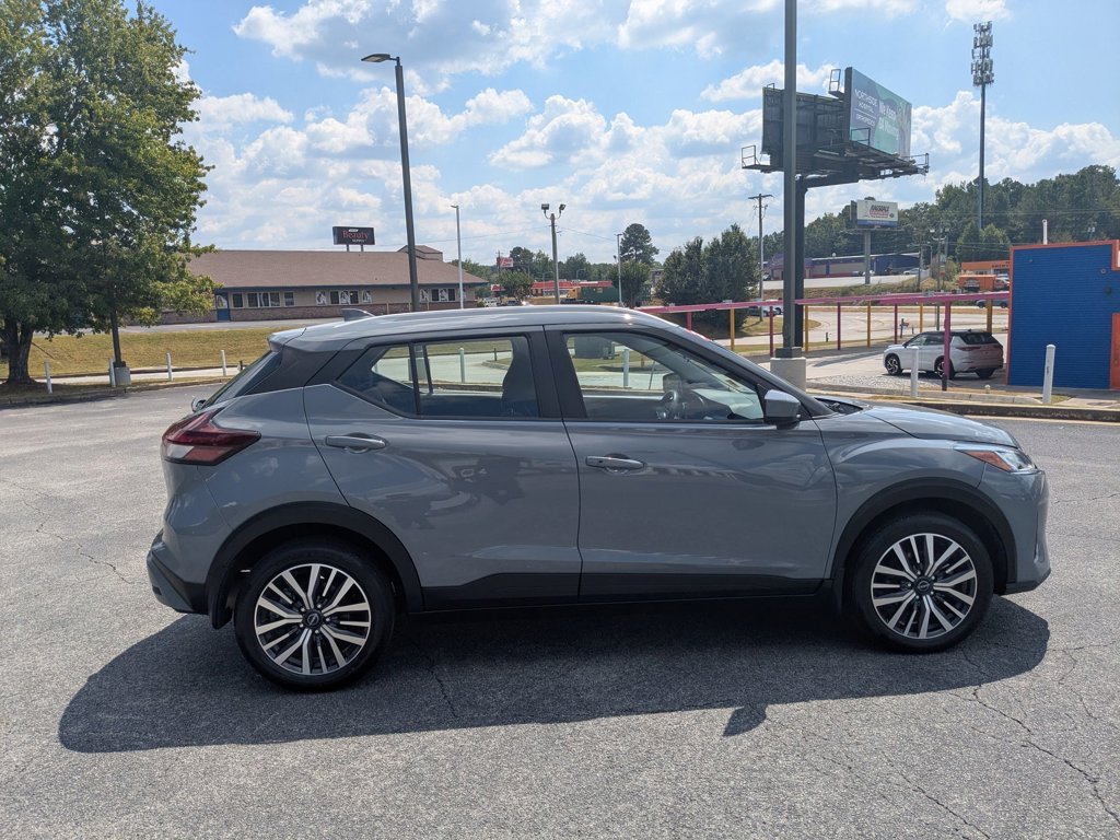 2023 Nissan Kicks SV photo 3