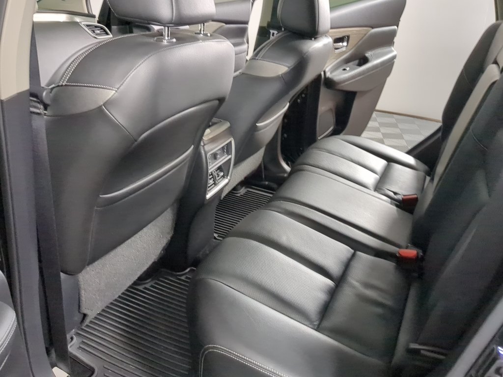 Used 2017 Magnetic Black Metallic Nissan Platinum image 15