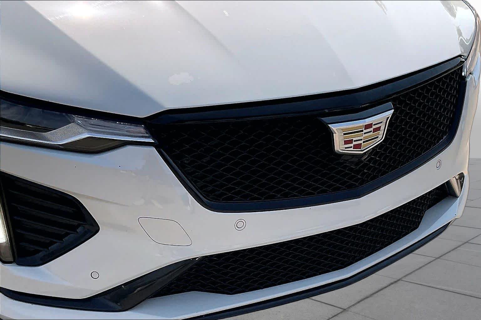Used 2023 Rift Metallic Cadillac  image 29