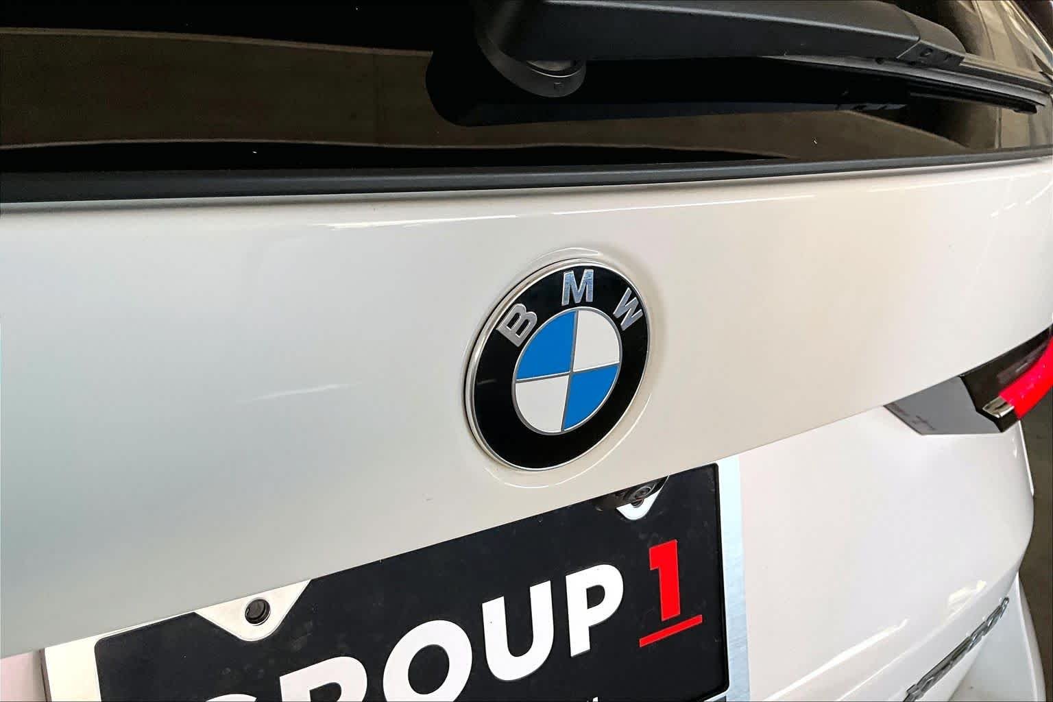 Used 2023 Alpine White BMW xDrive28i image 30