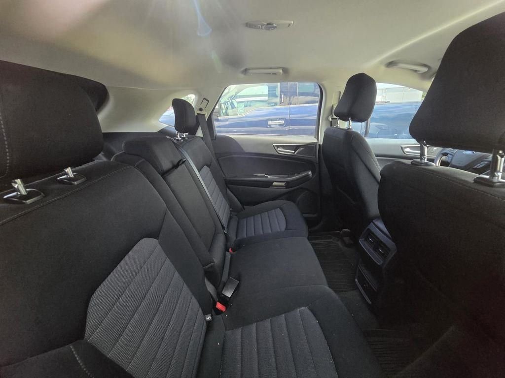 Used 2023 Oxford White Ford SE image 10
