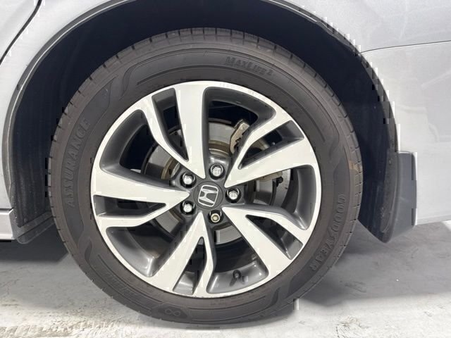 Used 2023  Honda Touring image 10