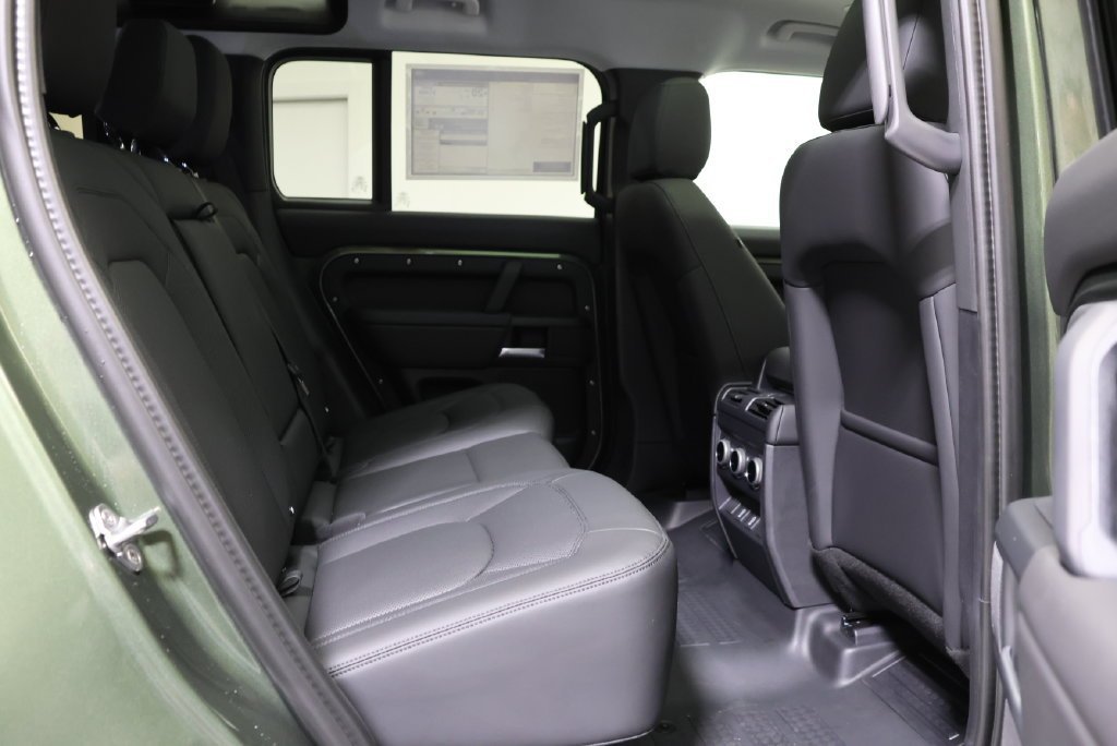 New 2026 Woolstone Green LAND ROVER S image 45