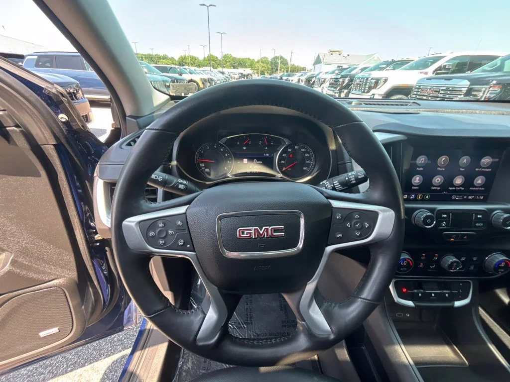 Used 2022 Blue GMC SLT image 13