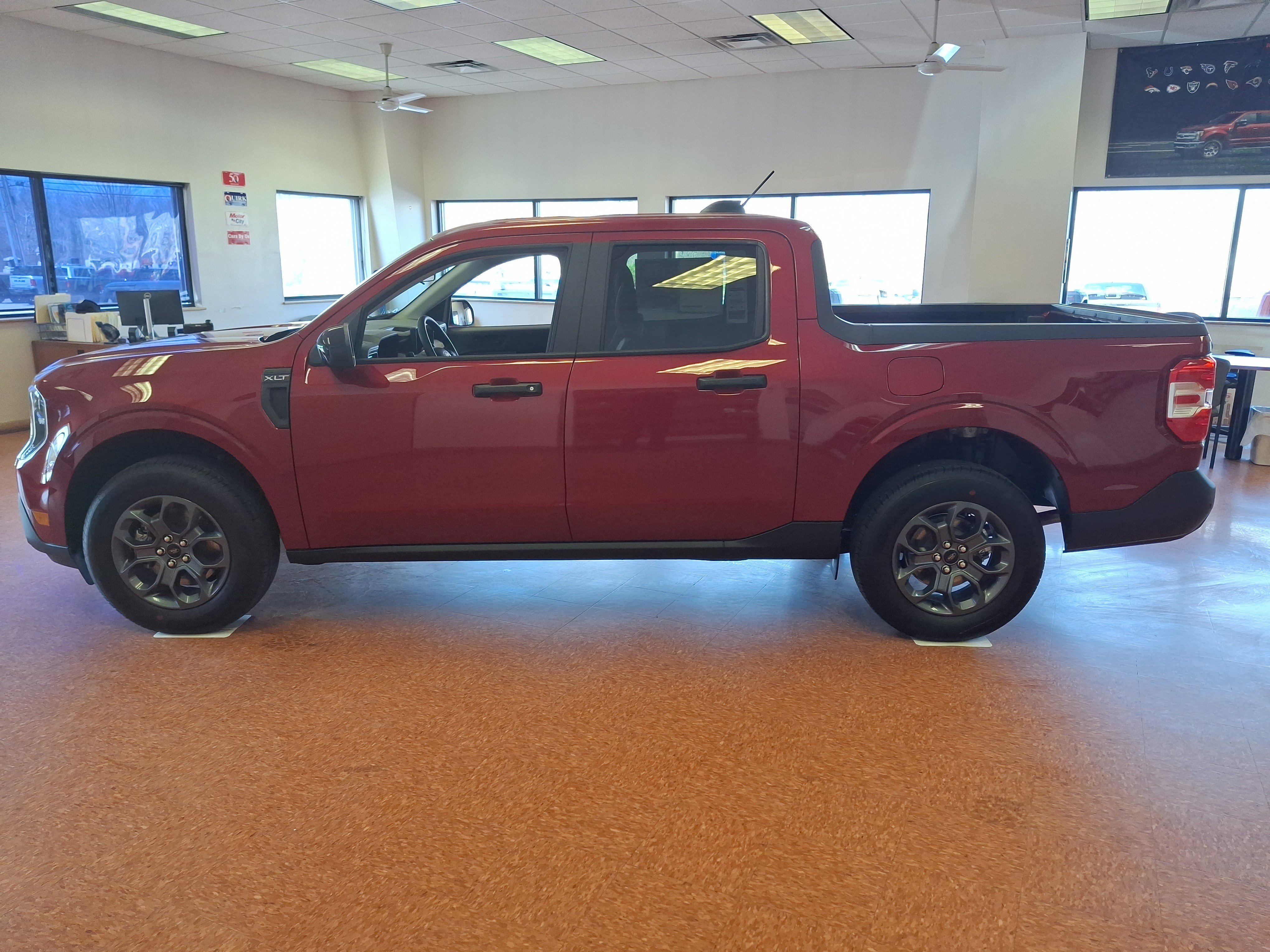 New 2026 Ruby Red Metallic Tinted Clearcoat Ford XLT image 4