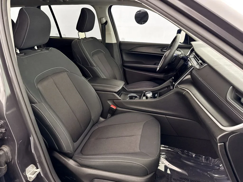 Used 2024 Gray Jeep Laredo X image 29