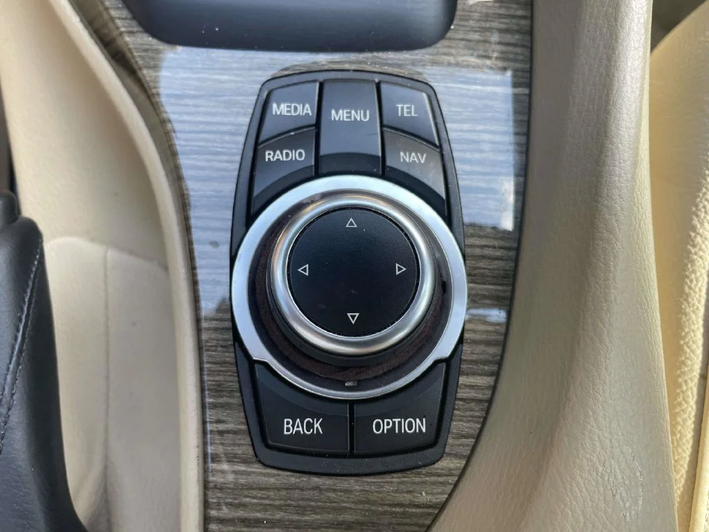 Used 2015 Black BMW sDrive28i image 24