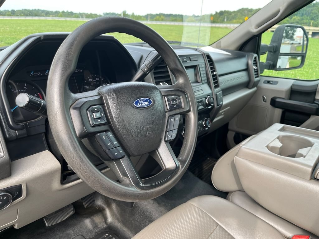 Used 2019 White Ford XL image 14