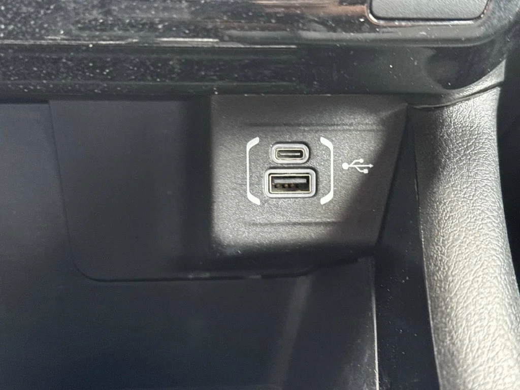 Used 2025 Red Jeep Limited image 35