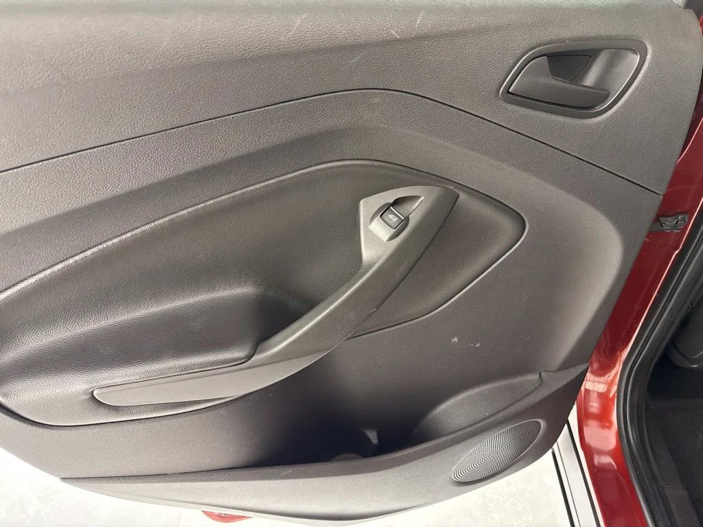 Used 2014 Orange Ford S image 24