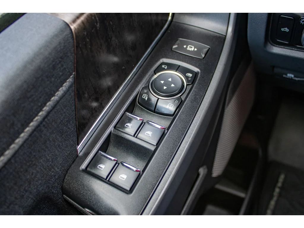 Used 2023 Oxford White Ford LARIAT image 37