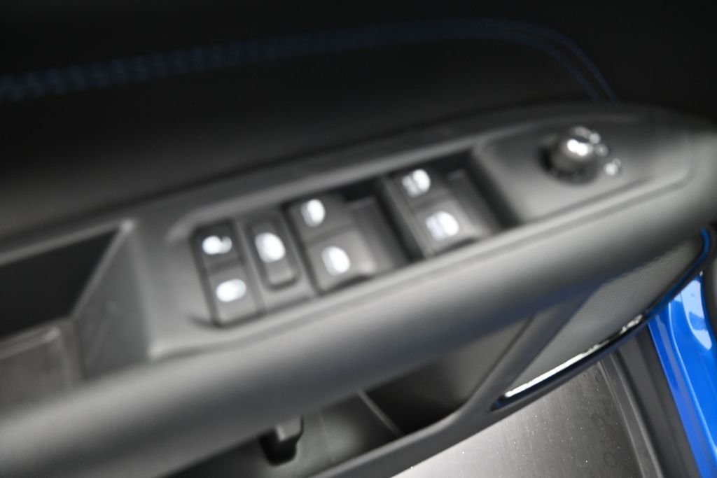 New 2026 Hydro Blue Pearlcoat Jeep Latitude image 13