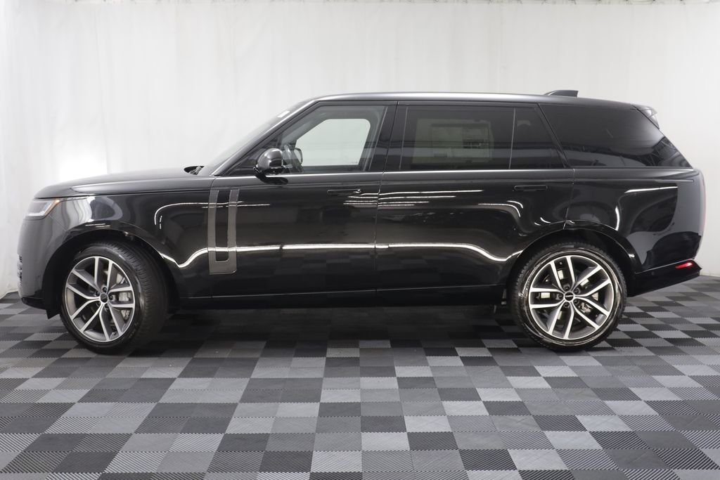 New 2026 Santorini Black LAND ROVER SE LWB 7-Seats / V8 image 5