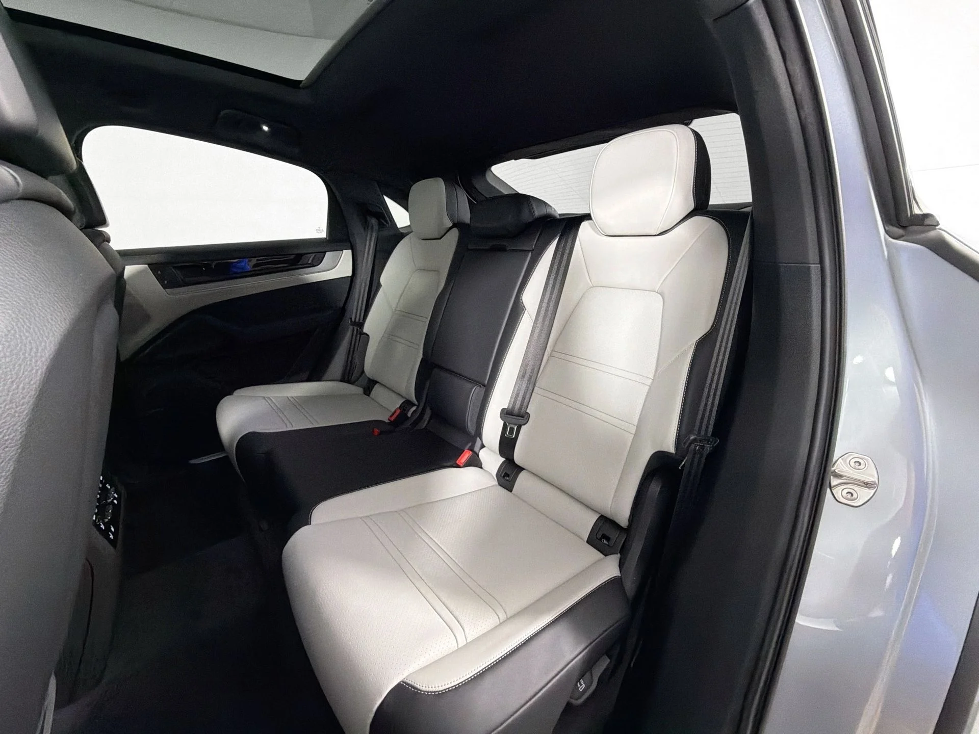 New 2026 Silver Porsche S image 26