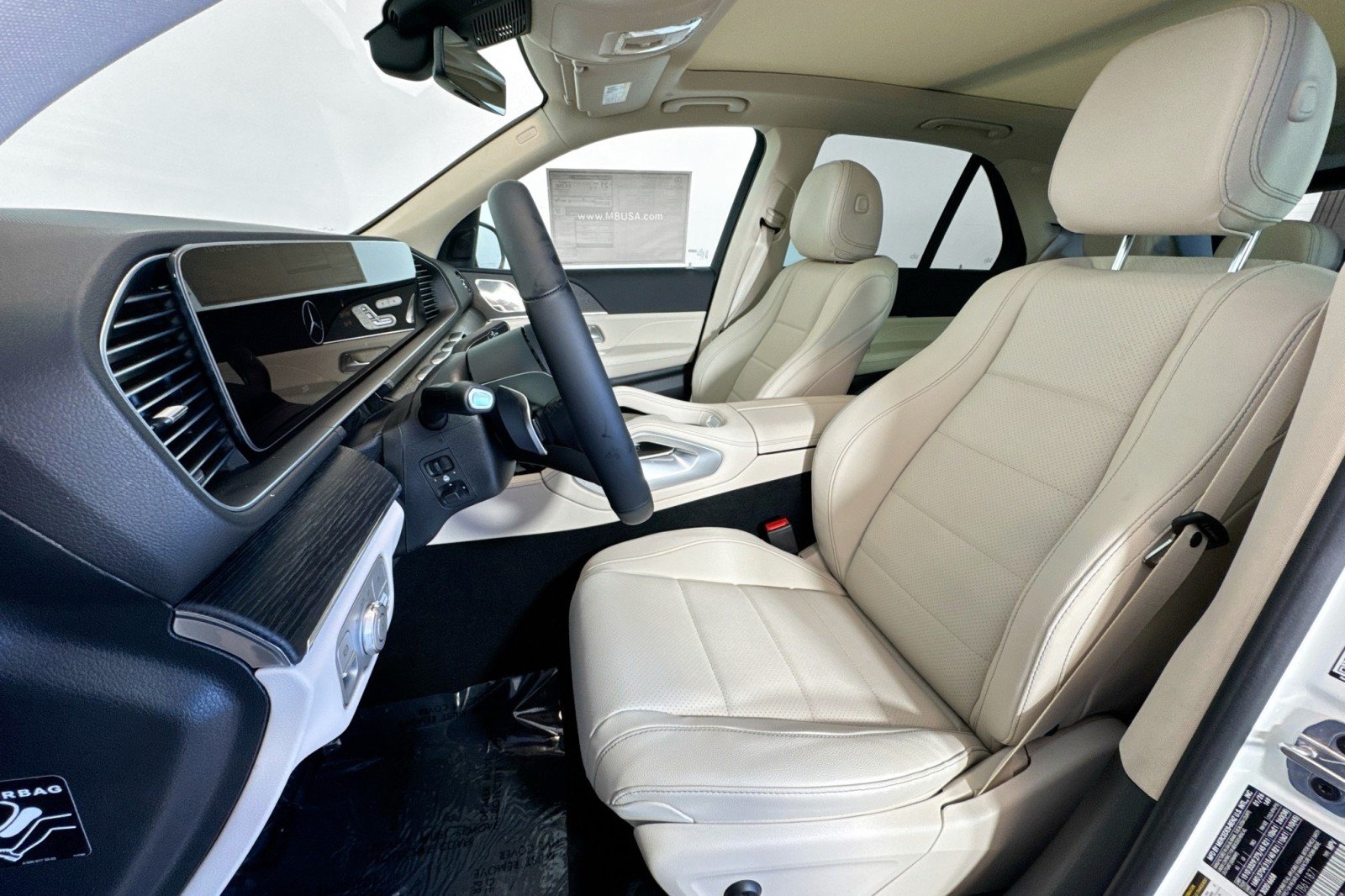 New 2026 Polar White Mercedes-Benz GLE 450 4MATIC® SUV image 18