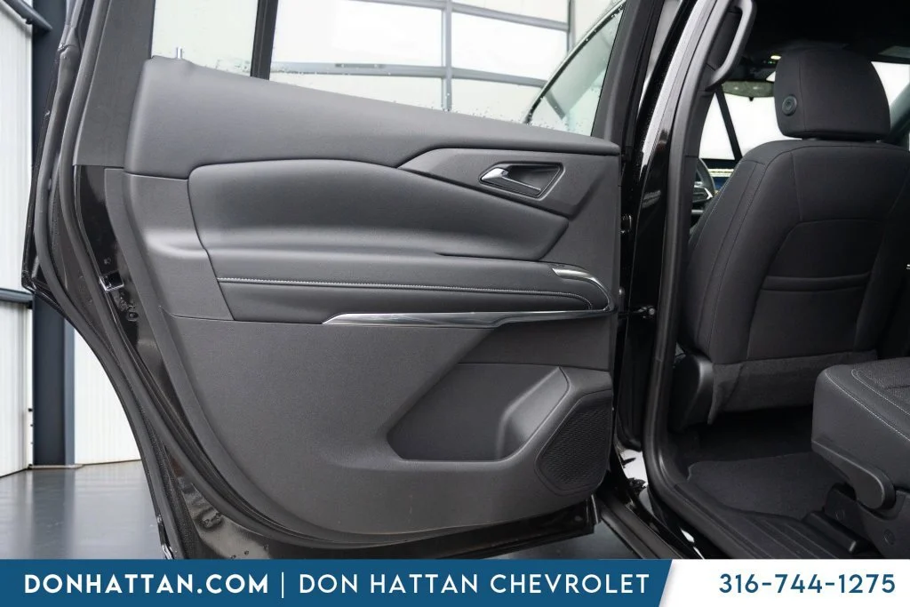 2027 Chevrolet Traverse LT - Photo 19