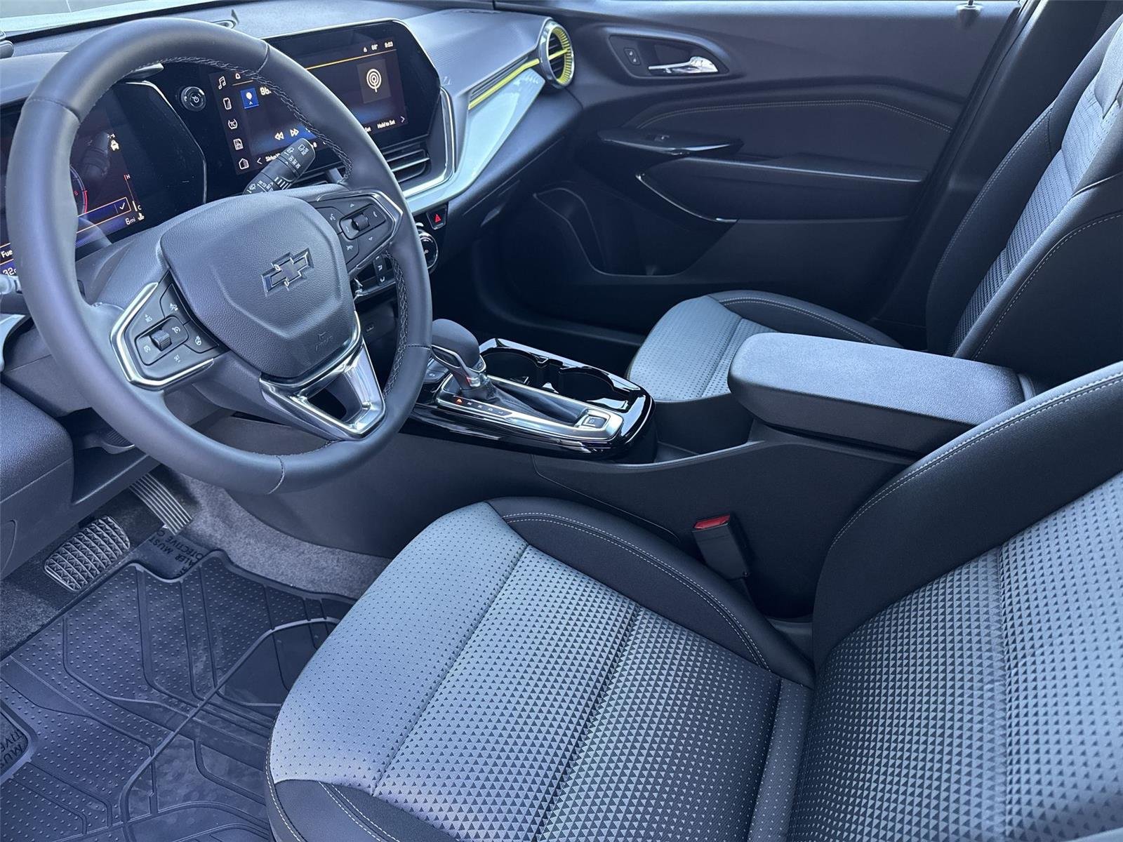 2026 Chevrolet Trax LT - Photo 10