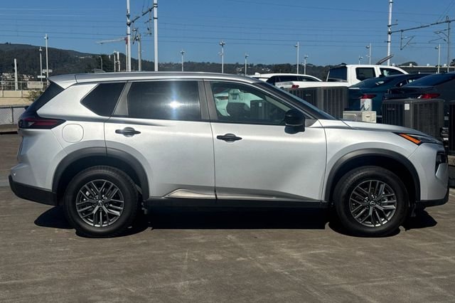 Used 2024 Silver Nissan S image 3
