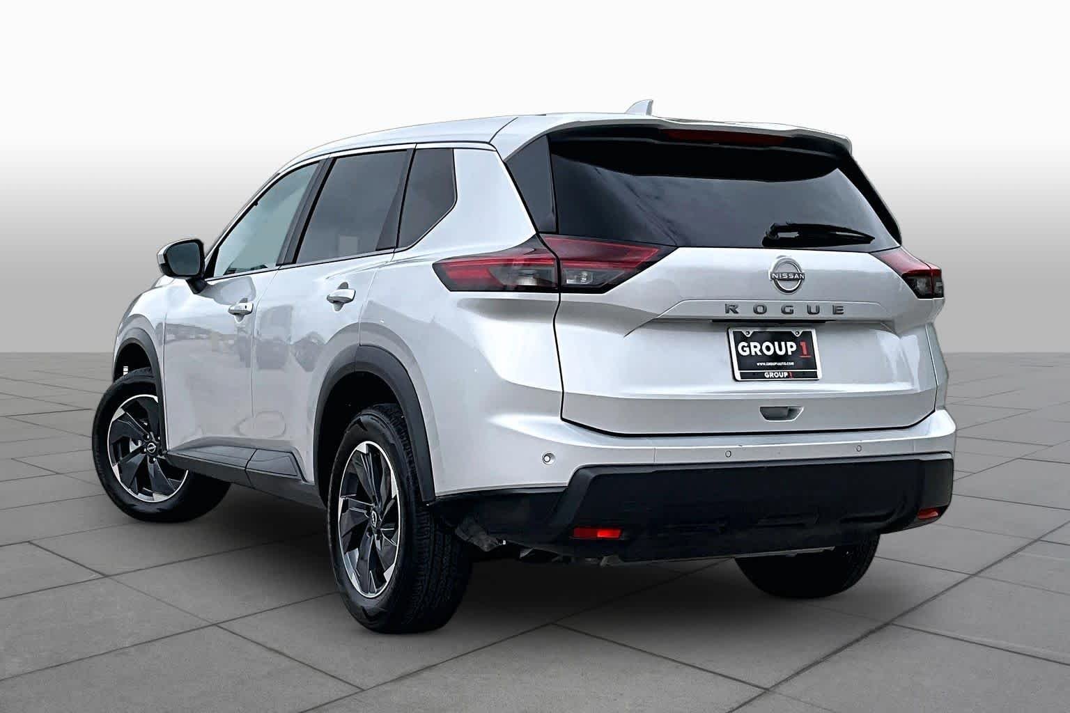 Certified Used 2025 Brilliant Silver Metallic Nissan SV image 12