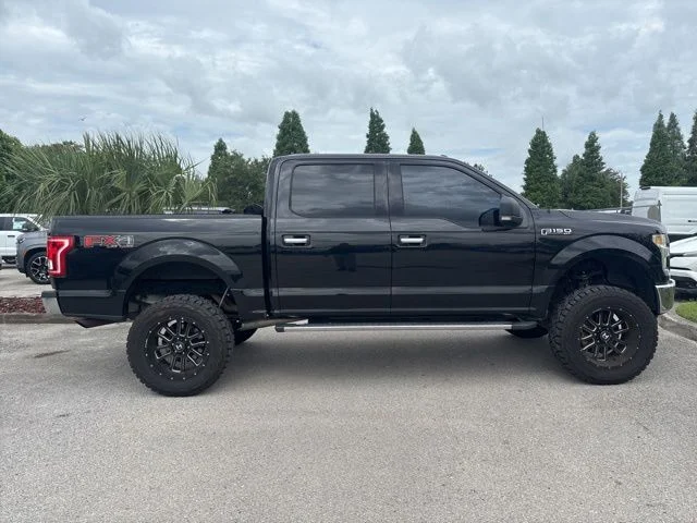 Used 2017 Black Ford XLT image 4