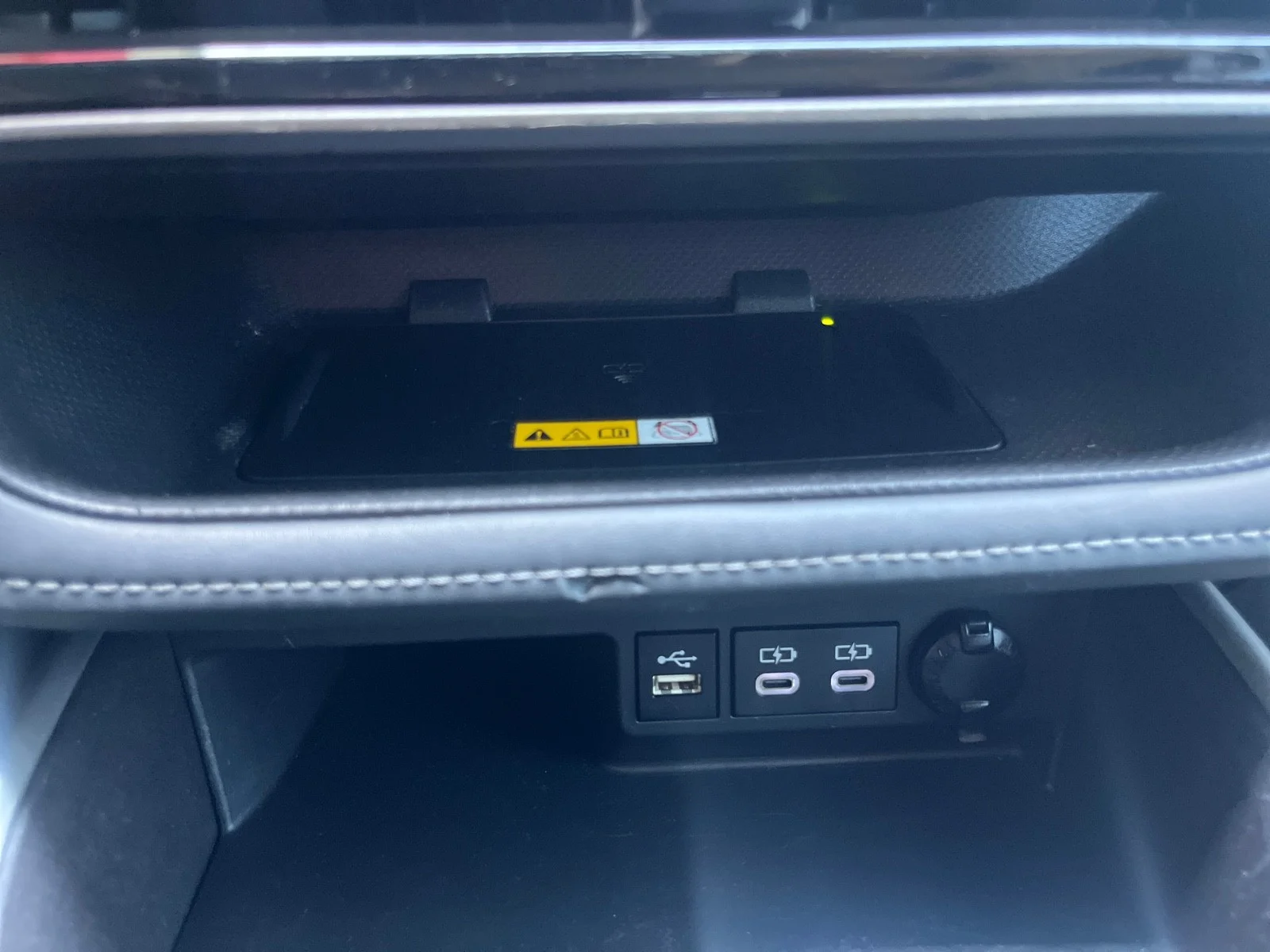 Used 2024 Midnight Black Metallic Toyota XLE AWD image 21
