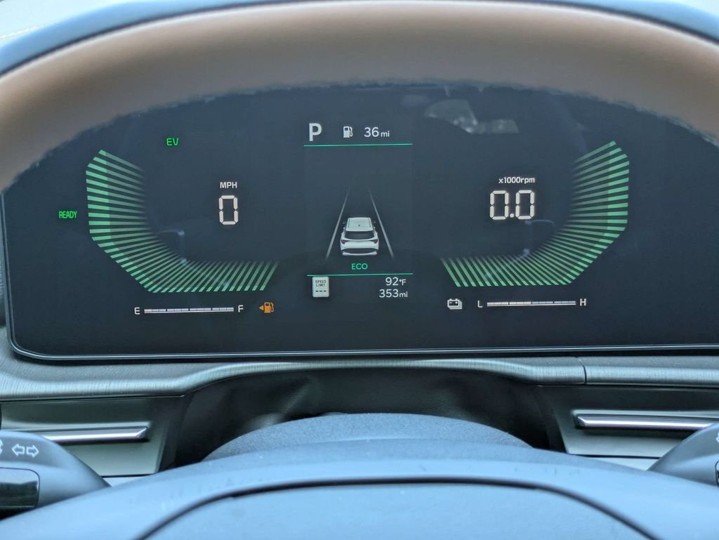 New 2026 Wolf Gray Kia X-Line image 32