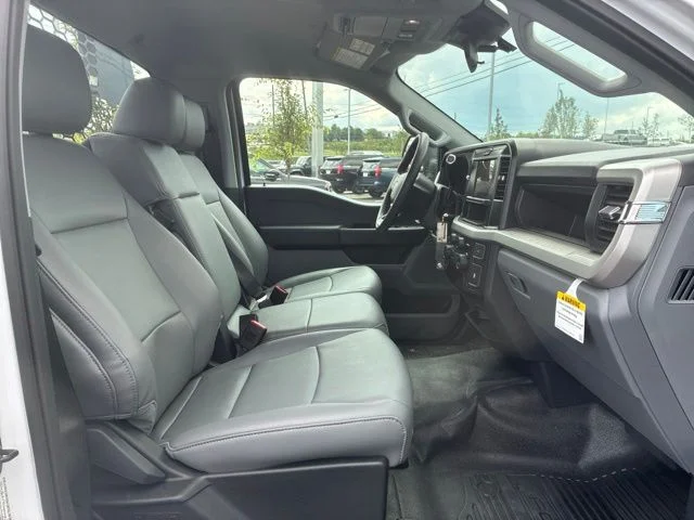 2026 Ford F-550 Super Duty Chassis Cab XL - Photo 23