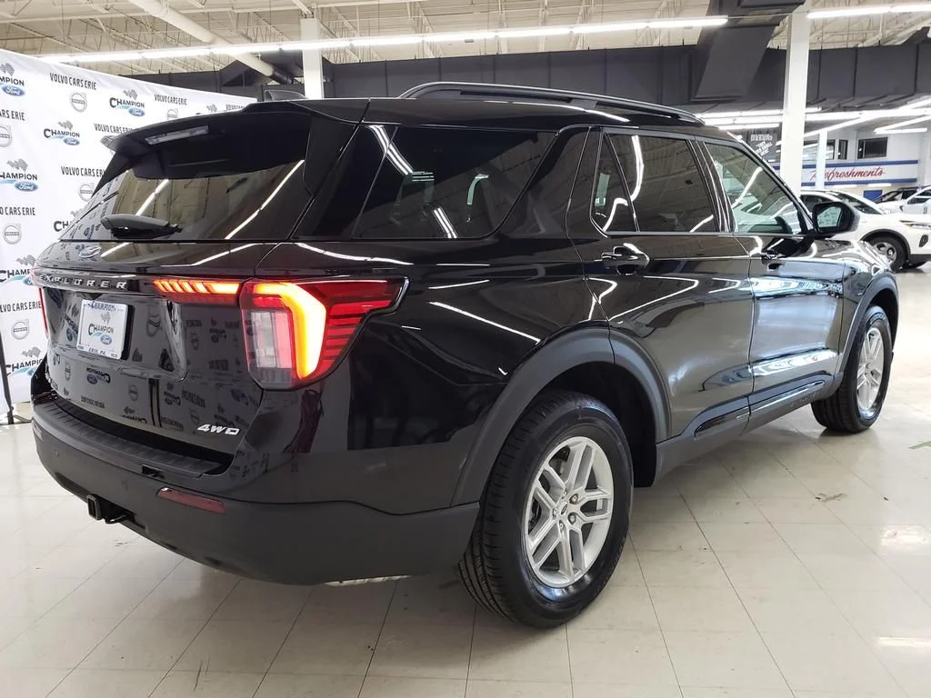 New 2026 Agate Black Metallic Ford Active image 9