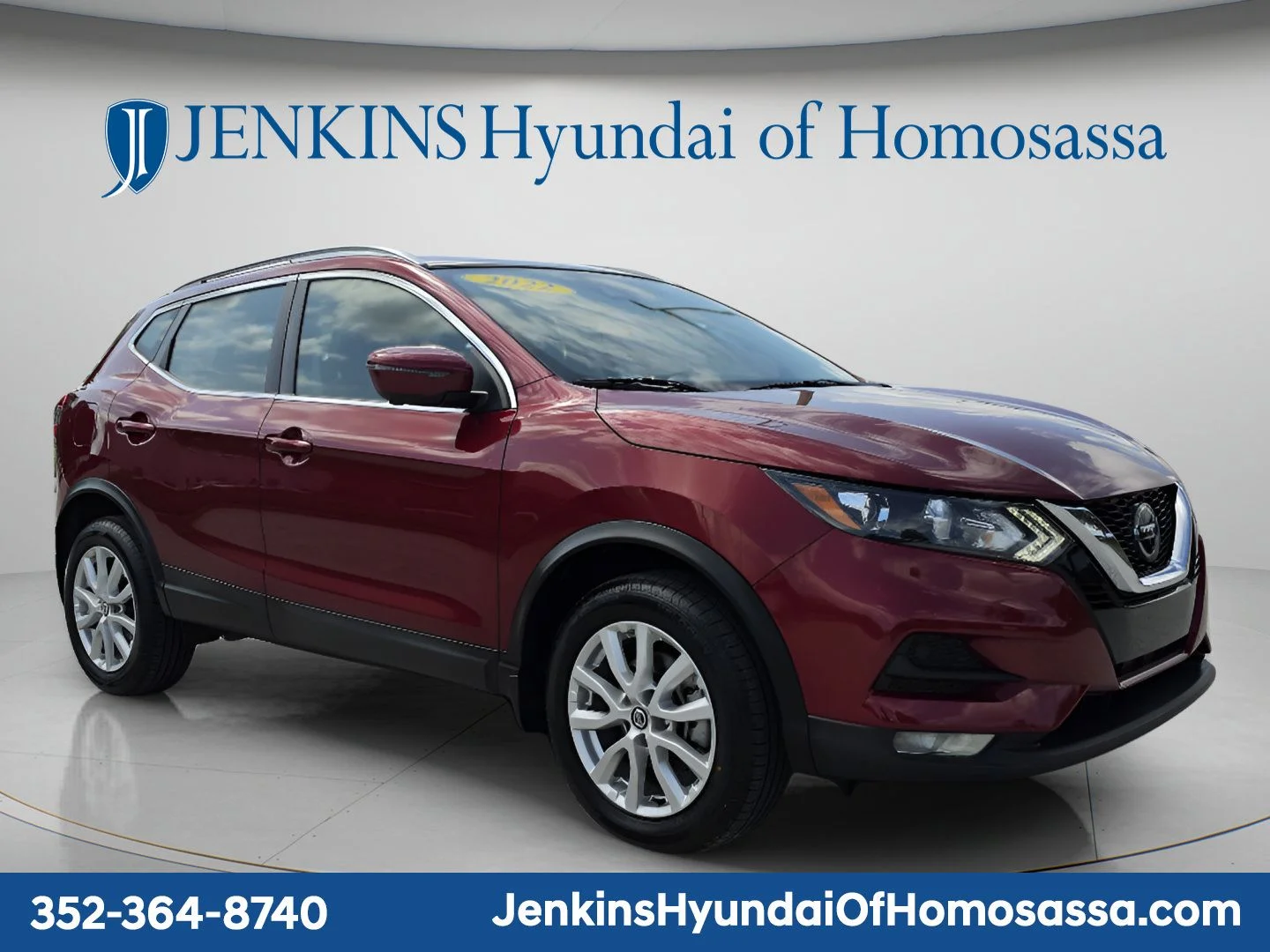 Used 2022 Red Nissan SV image 12