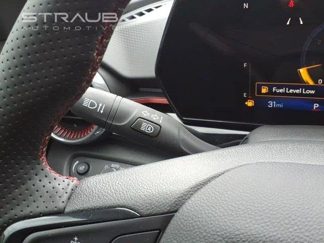 Used 2025 Summit White Chevrolet 2RS image 29