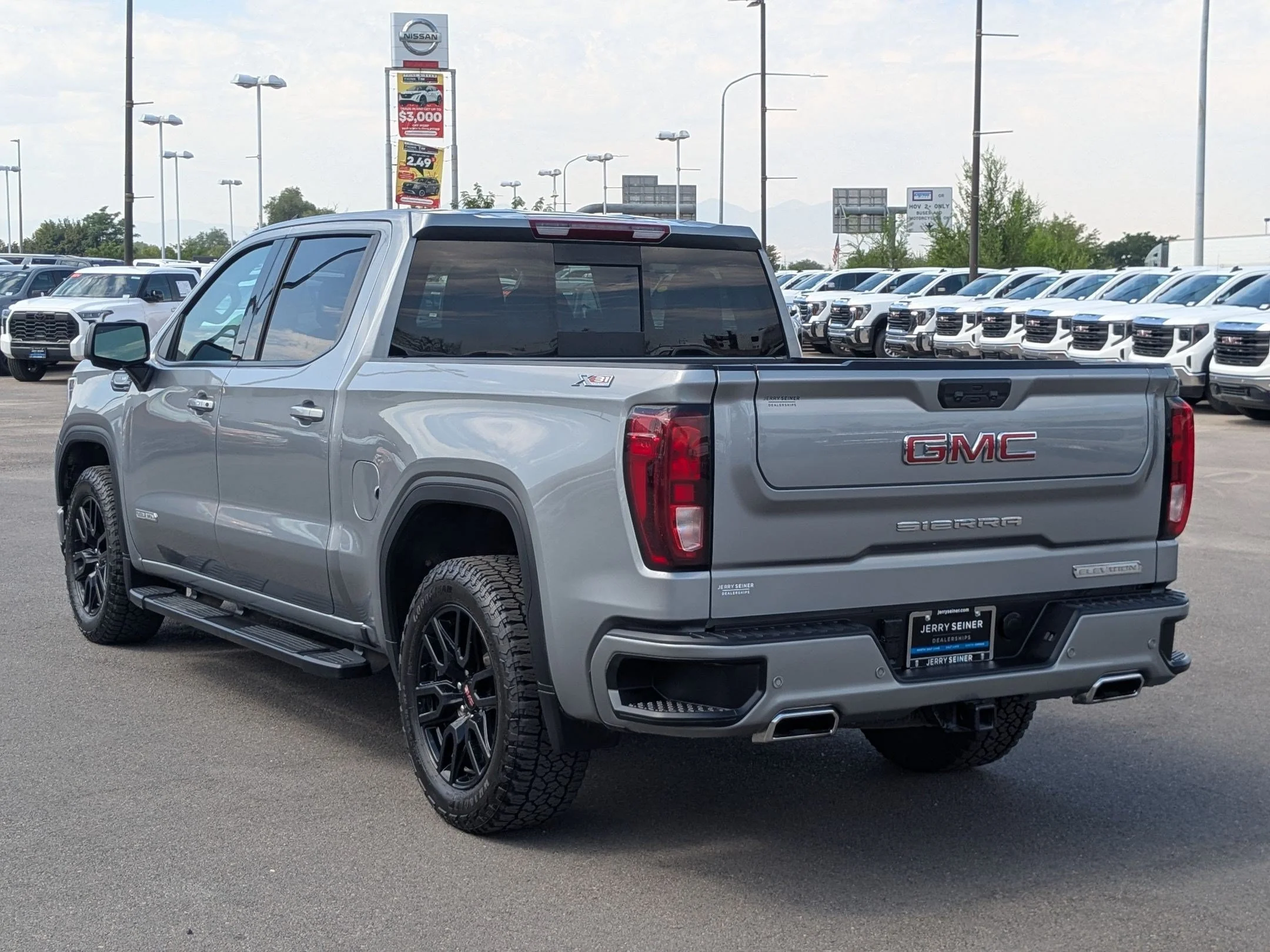 Used 2024 Sterling Metallic GMC Elevation image 4