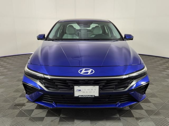 2024 Hyundai Elantra Limited - Photo 7