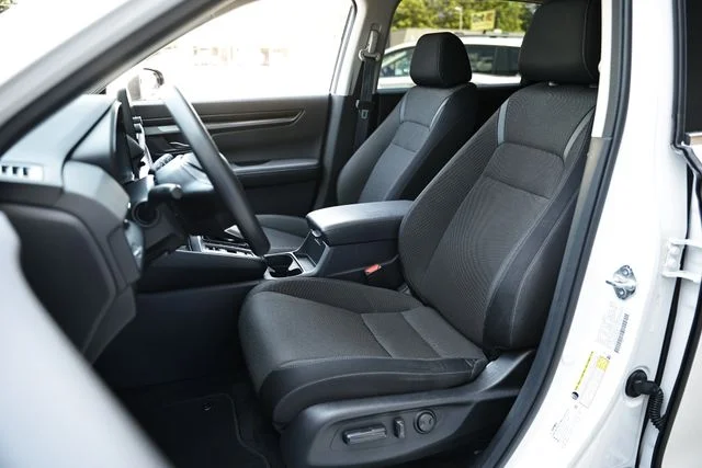 Used 2023 White Honda EX image 20