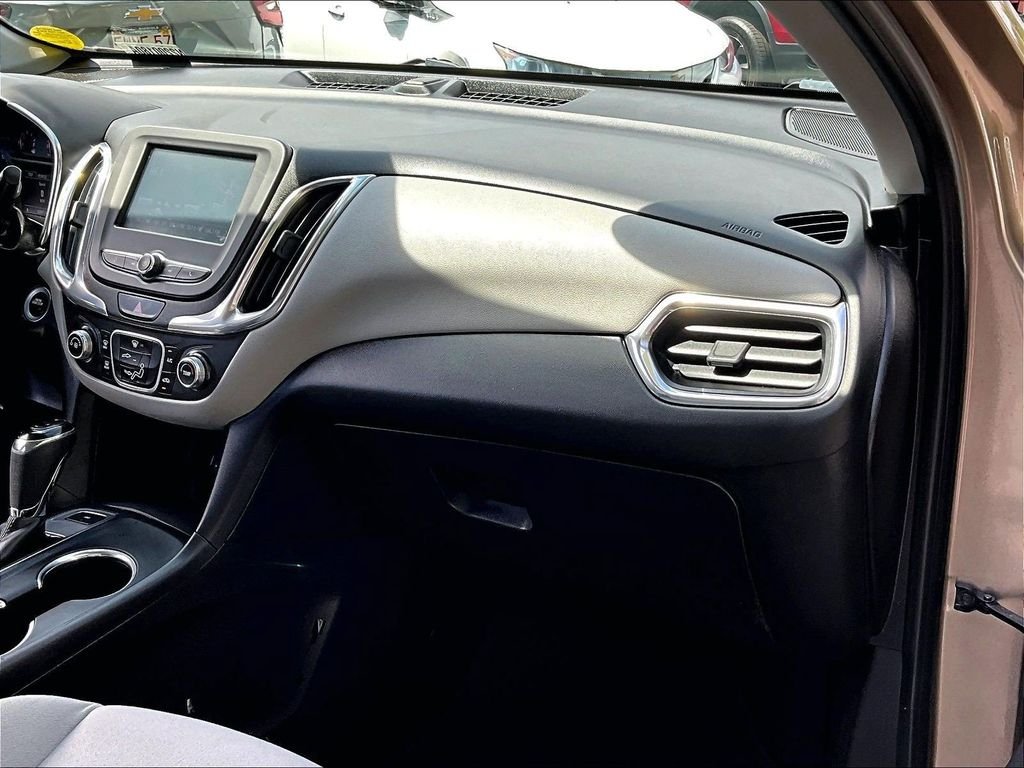 Used 2018 Beige Chevrolet LS image 13