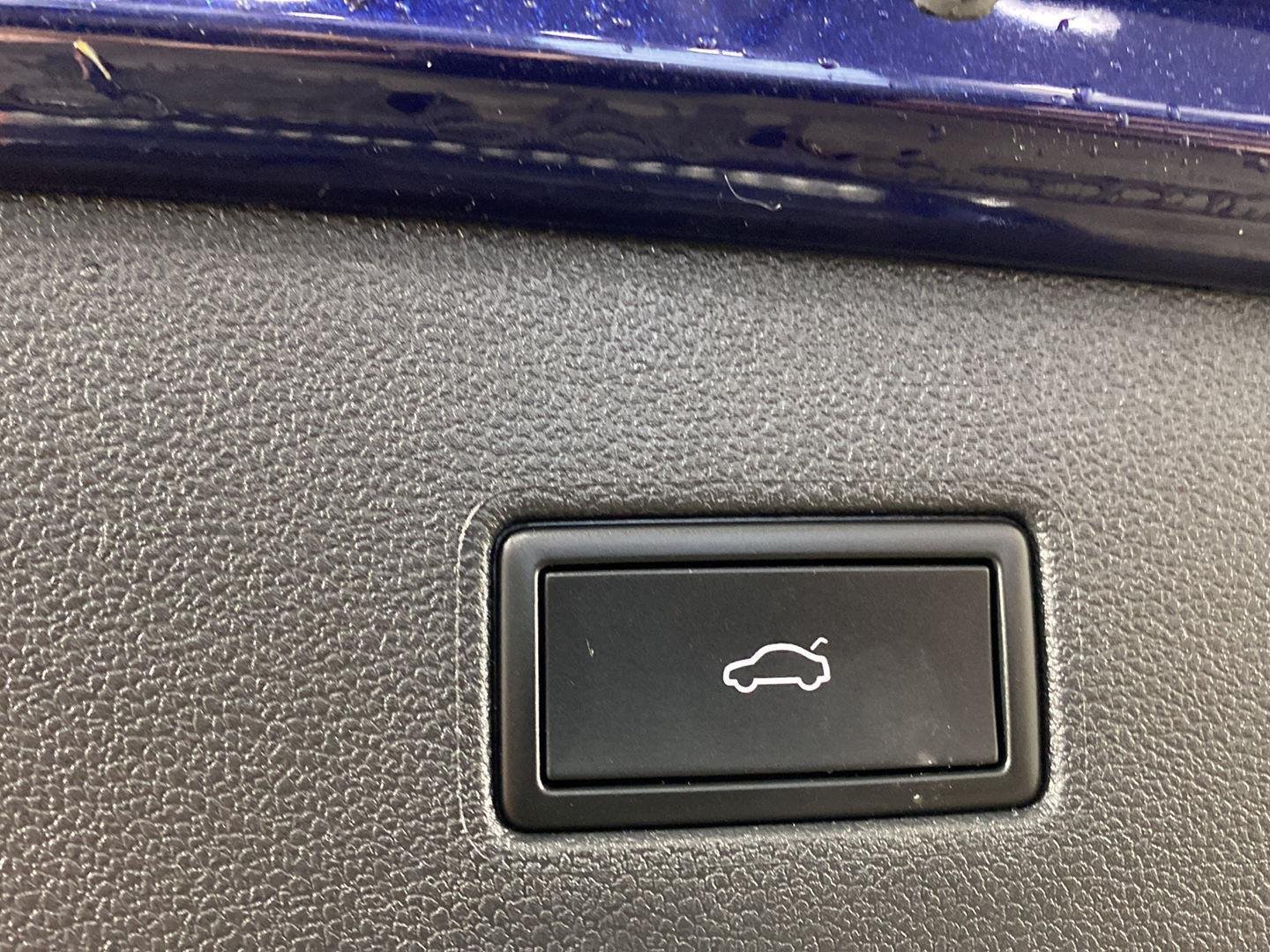 Used 2024 Atlantic Blue Metallic Volkswagen SE image 20