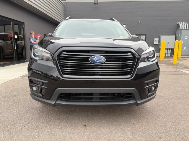 Used 2022 Crystal Black Silica Subaru Onyx Edition image 6