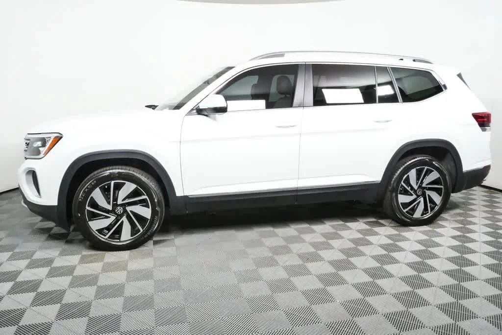 New 2026 Opal White Pearl Volkswagen 2.0T SEL image 30