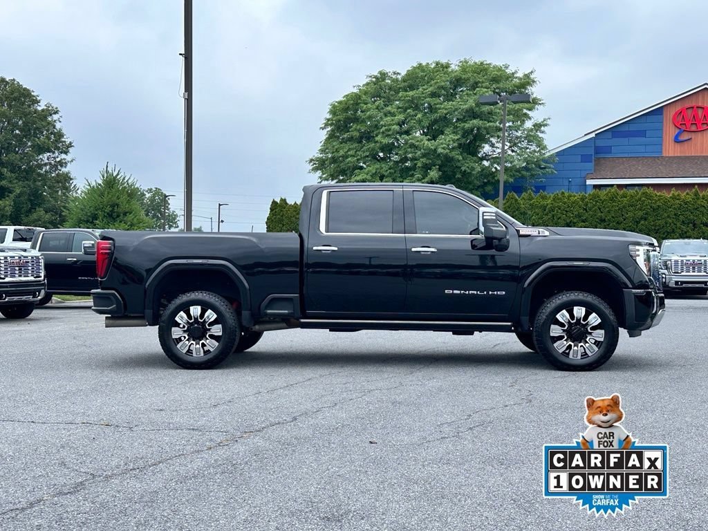 Used 2024 Onyx Black GMC Denali image 3