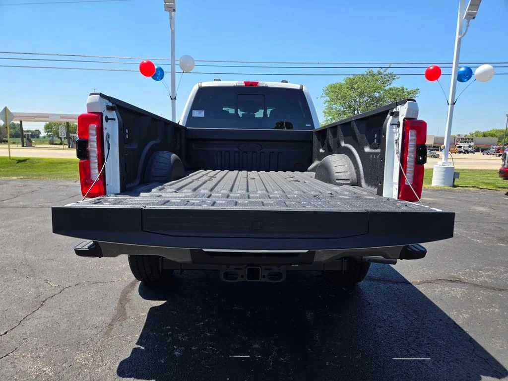 New 2026 Star White Metallic Tri-Coat Ford F-350® King Ranch® image 26
