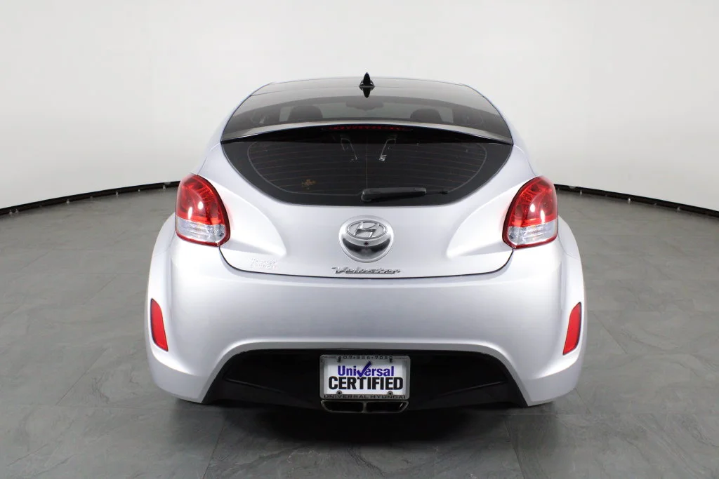 Used 2017 Silver Hyundai Value Edition image 9