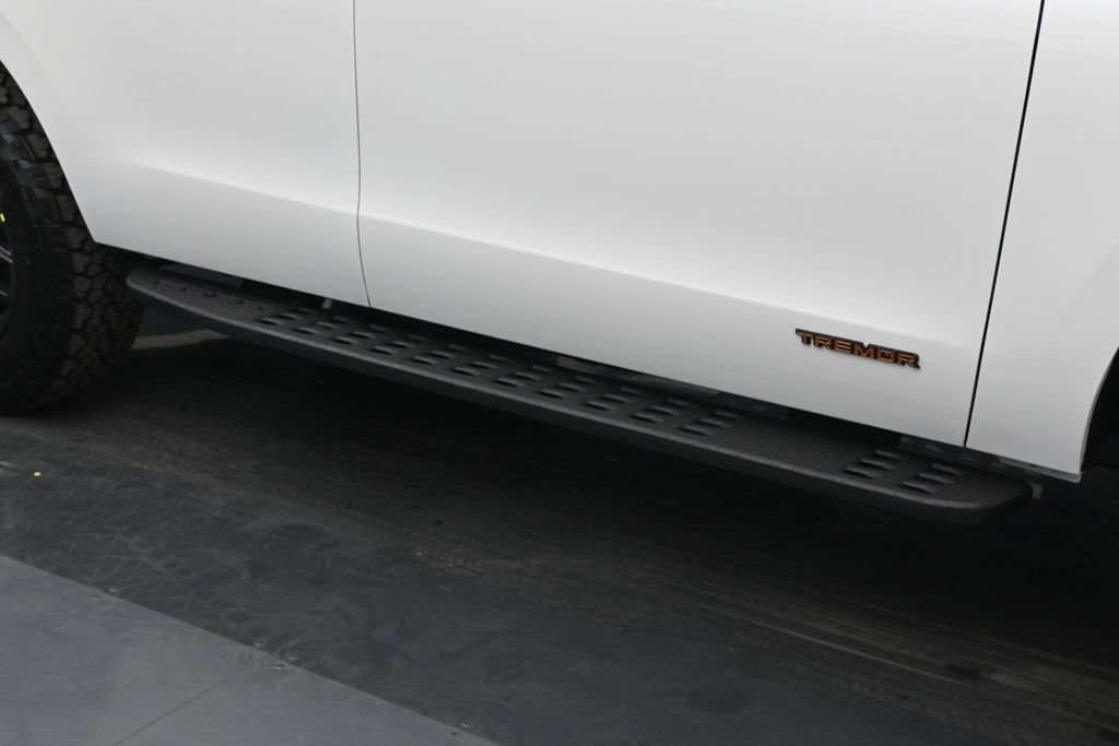 New 2026 Star White Metallic Tri-Coat Ford Tremor image 27
